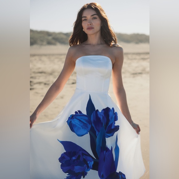 MAC DUGGAL
White Strapless Satin Midi Dress With Flower Print - Picture 2 of 6